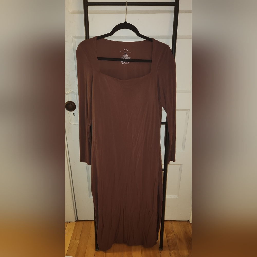 Brown dress